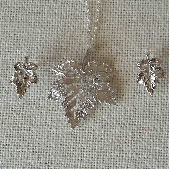 Maple Leaf Necklace, Silver Leaf Necklace, Sterling Silver Necklace, Silver Maple Leaf Necklace, Gifts for Her, Bridal Gift, Christmas Gifts