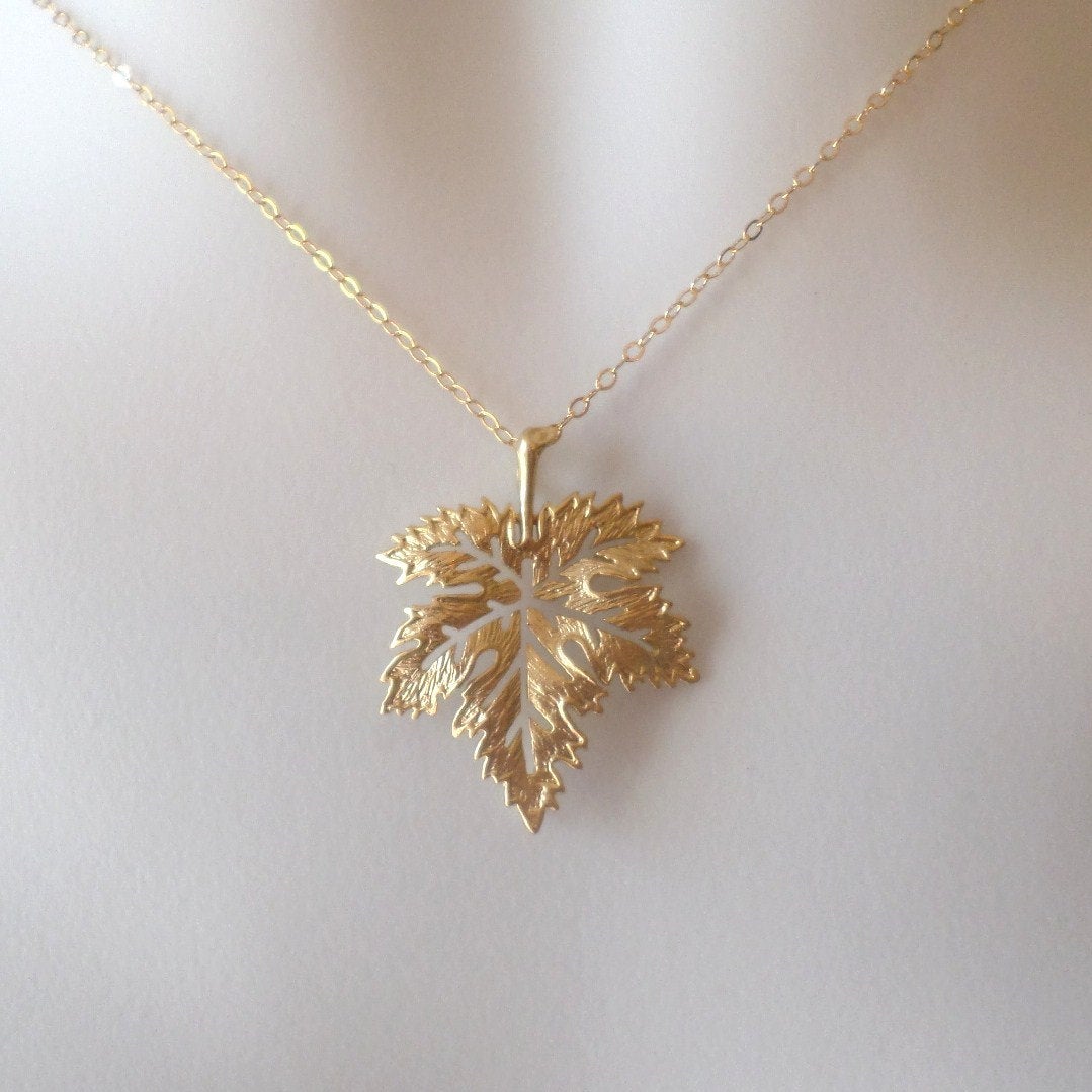Set of five maple leaf necklaces - Gold Maple Leaf Necklace - Gold Leaf Necklace, Gold Filled Necklace, Christmas Gift - Fall Jewelry
