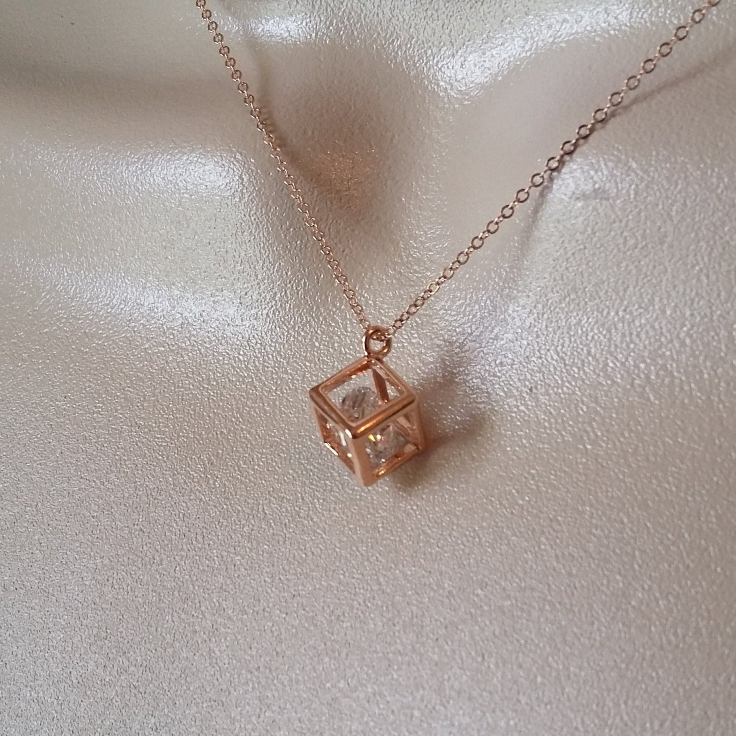 Cube Necklace, Rose Gold Cube Necklace, Rose Gold 3d Cubic with Crystal Necklace, Rose Gold Necklace, Bridesmaid Gifts, Wedding, Geometric