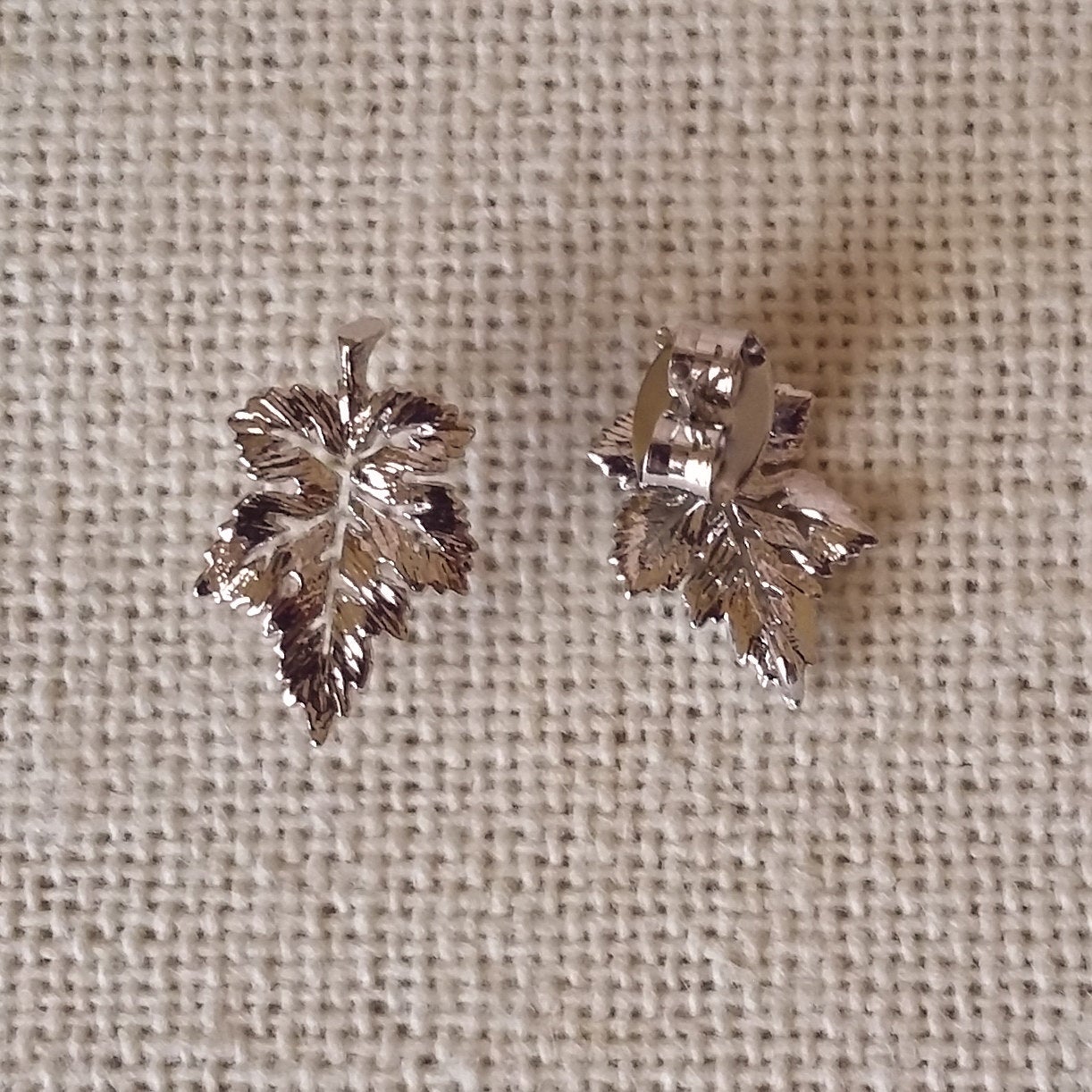 Maple Leaf Earrings, Silver Leaf Earrings, Silver Maple Leaf Earrings, Bridal Gifts, Weddings, Gift Ideas, Gifts for Her,Christmas Gifts