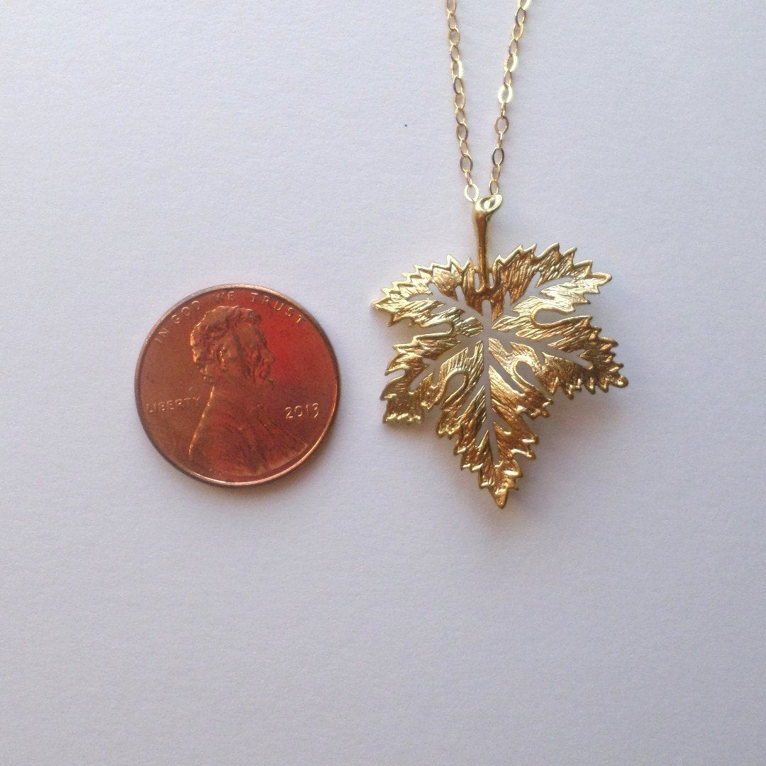 Last one Leaf Necklace - Maple Leaf Necklace - Silver or Gold Maple Leaf Necklace - Gold Leaf Necklace, Gold Filled Necklace, Christmas Gift