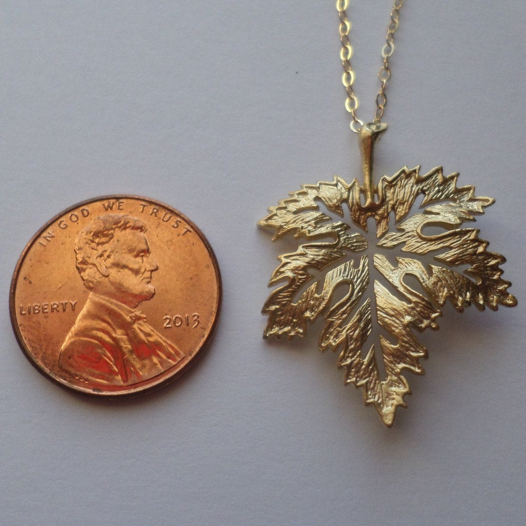 Last one Leaf Necklace - Maple Leaf Necklace - Silver or Gold Maple Leaf Necklace - Gold Leaf Necklace, Gold Filled Necklace, Christmas Gift