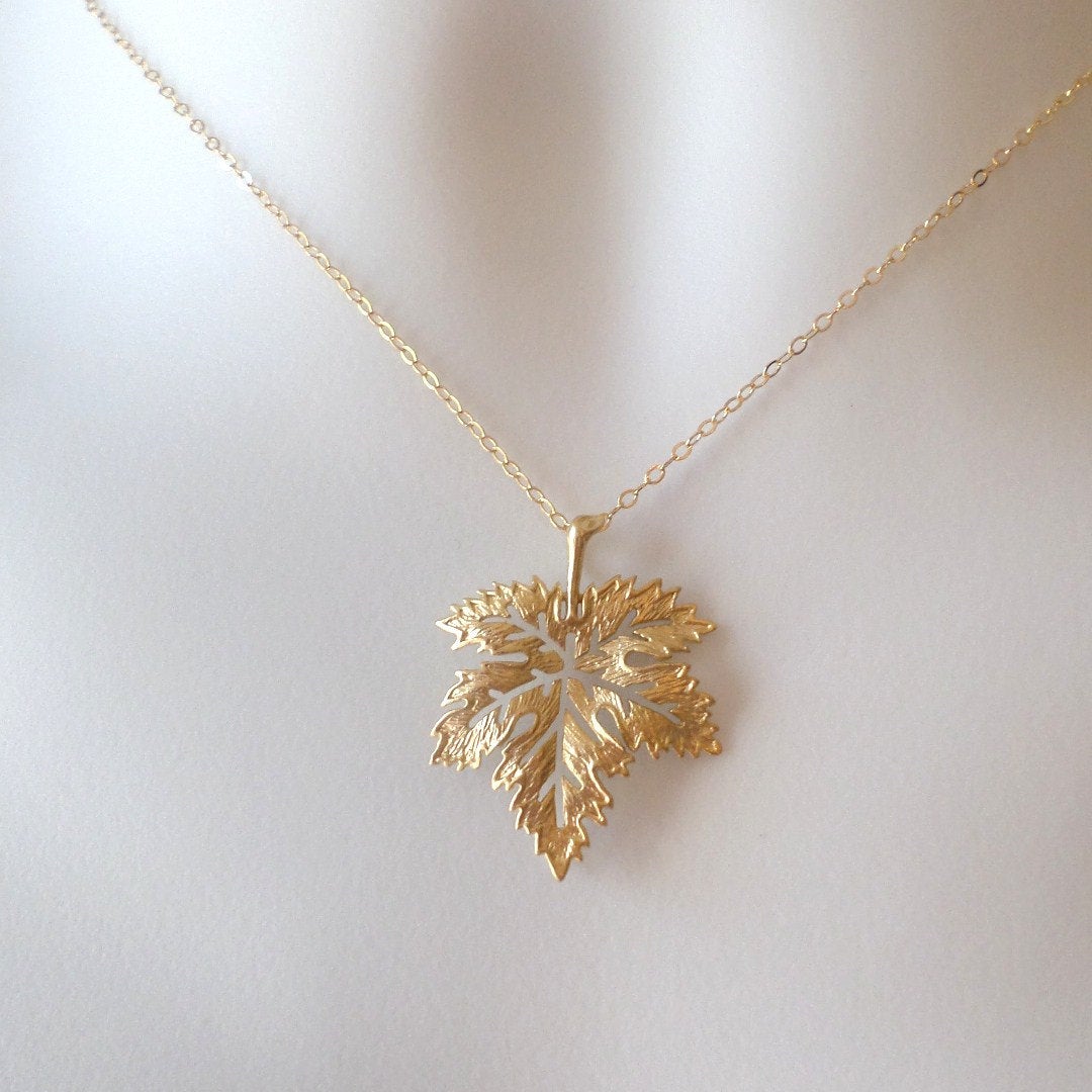 Last one Leaf Necklace - Maple Leaf Necklace - Silver or Gold Maple Leaf Necklace - Gold Leaf Necklace, Gold Filled Necklace, Christmas Gift