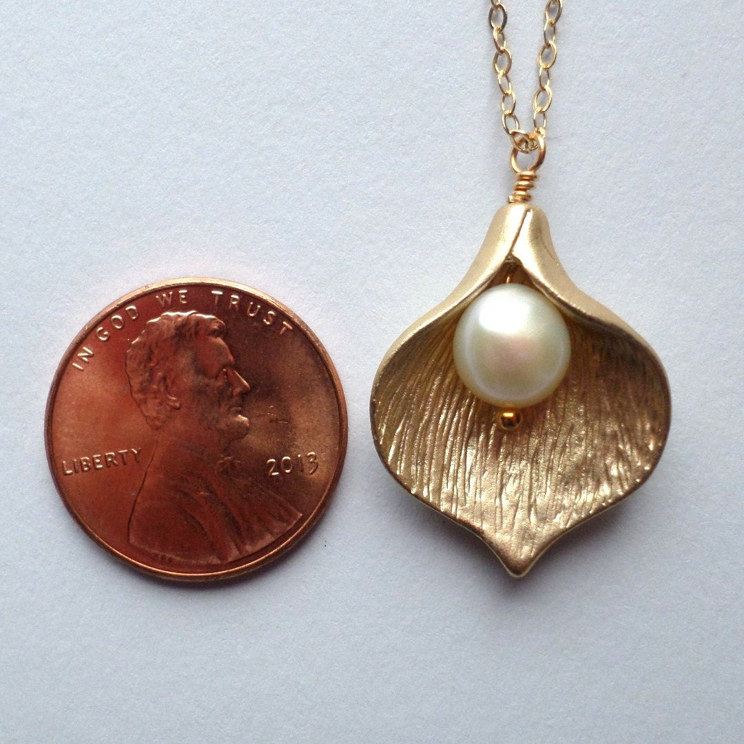 Last one Gold Calla Lily and Freshwater Pearl Necklace - Calla Lilly Necklace - Gold Filled Necklace - Cream Pearl Necklace - Christmas Gift